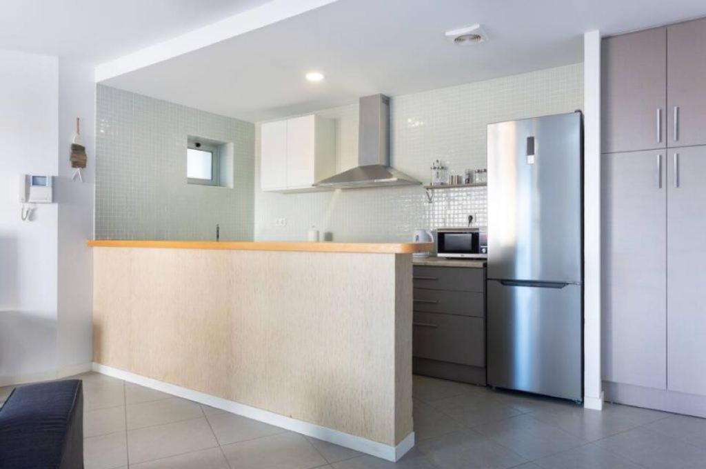 Modern Seafront Flat With A Private Garage Appartement El Médano Buitenkant foto